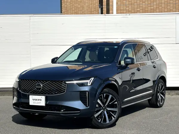 2025 Volvo Xc90 — photo 2