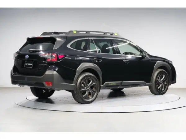2023 Subaru Legacy Outback — photo 2