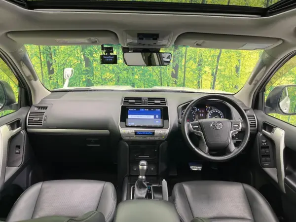 2021 Toyota Landcruiser Prado — photo 2