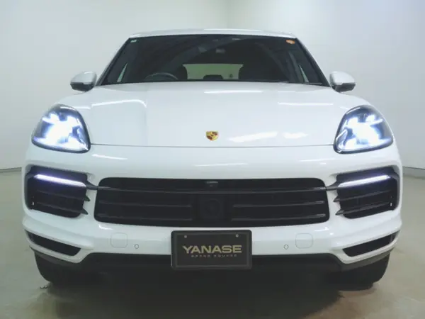 2020 Porsche Cayenne — photo 2
