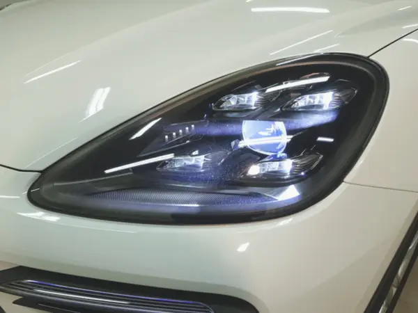 2020 Porsche Cayenne — photo 3