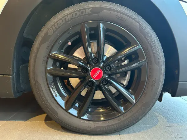 2021 Mini Cooper — photo 8 | Tuminion Kenya