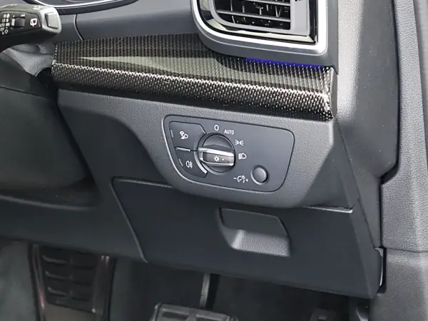 Audi SQ5 3.0 4WD Leather P 21AW Panoramic Sunroof Adaptive S Sport Air Suspension Black Styling P Red Calipers Comfort P Adaptive Cruise Control Side Assist Lane Keep ETC (Chronos Grey Metallic) — photo 9