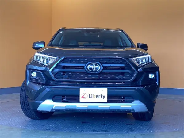 Toyota RAV4 2.0 Adventure 4WD Moonroof Genuine 10.5-inch Display Bluetooth B-Camera ETC2.0 Steering Heater Adaptive Cruise Control Electronic Parking LED Headlights Smart Key Leather Steering Genuine Alloy (Gray Metallic) — photo 8