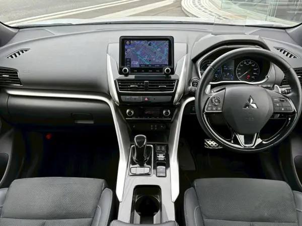 2021 Mitsubishi Eclipse Cross — photo 2