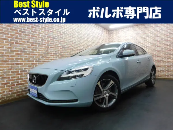 Volvo V40 T3 Momentum 2017 Model IntelliSafe Black Half Leather Navigation Backup Camera Smart Key DSRC Auto LED Seat Heater Aisin 6-Speed Automatic Non-Smoking Maintenance Records (Amazon Blue)