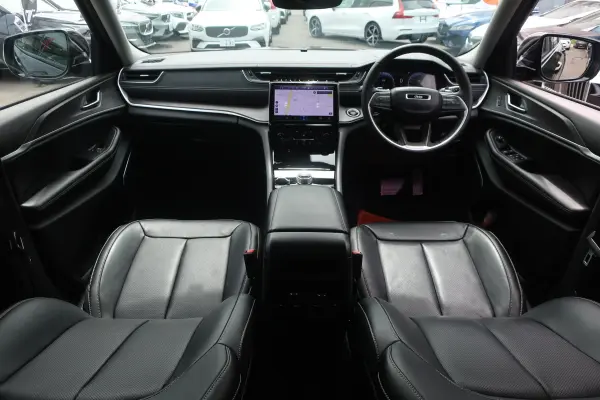 2023 Jeep Grand Cherokee — photo 2