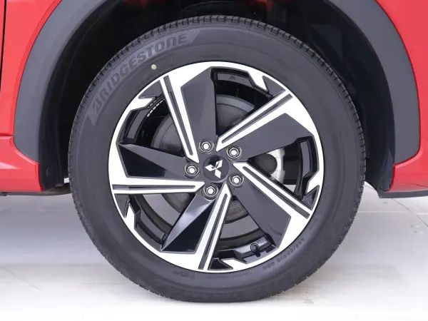 Mitsubishi Eclipse Cross PHEV 2.4 P 4WD — photo 9
