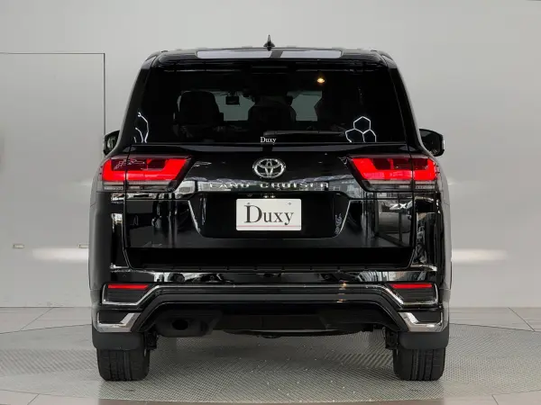 2025 Toyota Landrcuiser 300 — photo 3 | Tuminion Kenya