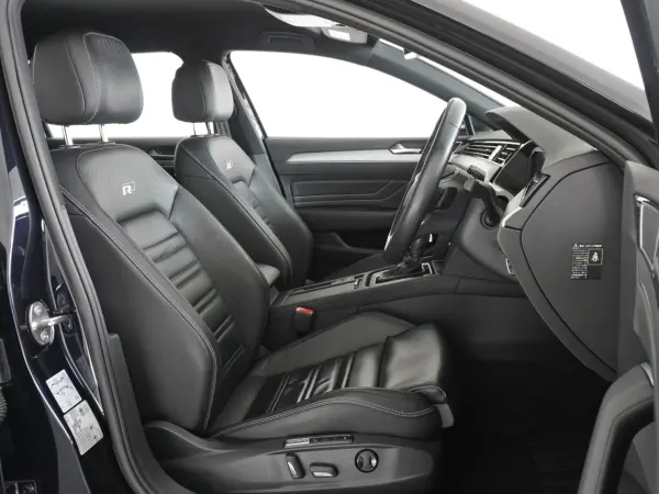 Volkswagen Passat Variant TDI R-Line Diesel Turbo Black Leather P-Seats Genuine Navigation Non-Smoking Certified Used Car (Deep Black Pearl Effect) — photo 7