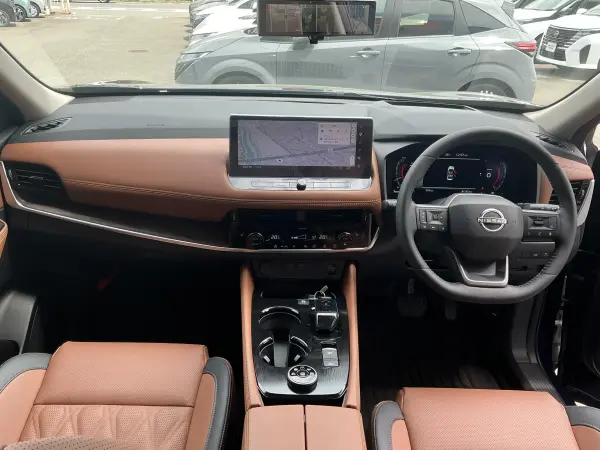 Nissan X-Trail 1.5 G e-4ORCE 4WD Sunroof Nappa Leather Seat Seat Heater ProPILOT Wireless Charging Smart Rearview Mirror SOS Call (Deep Ocean Blue Pearl / Super Black) — photo 7