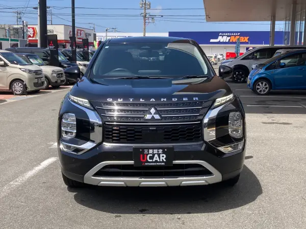 2022 Mitsubishi Outlander — photo 3