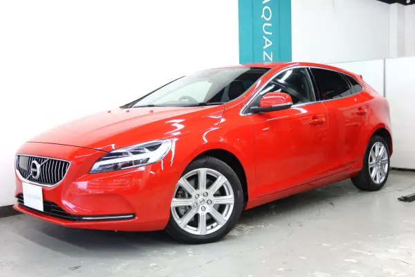 2018 Volvo V40 — photo 9 | Tuminion Kenya