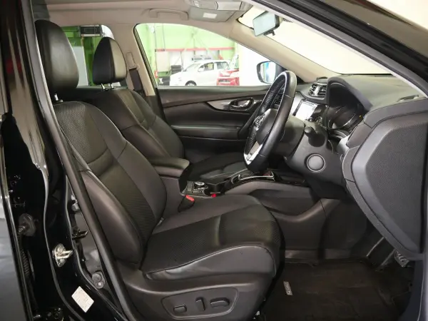 2021 Nissan Xtrail — photo 3