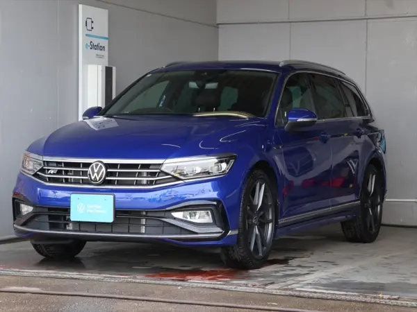 Volkswagen Passat Variant TDI R-Line Diesel Turbo — thumbnail 1