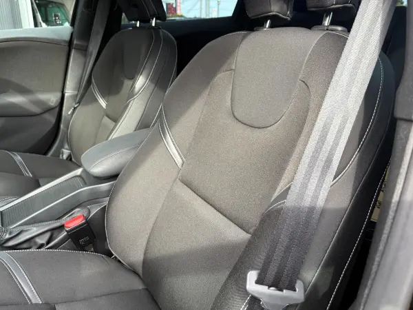 2018 Volvo V40 — photo 9 | Tuminion Kenya