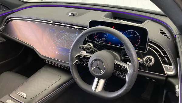 Mercedes-Benz E-Class Wagon E220 d Avantgarde AMG Line Package (ISG) Diesel Turbo MP202502 New Current Model Superscreen/Nappa Leather Diamond Stitch/Perfume Atomizer/Head-up Display/Seat Ventilator/3D Cockpit (MANUFAKTUR Opalite White) — photo 8