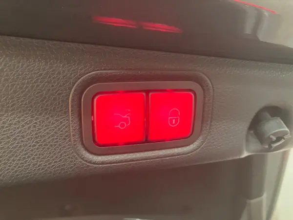 2021 Mercedes E Class — photo 8 | Tuminion Kenya