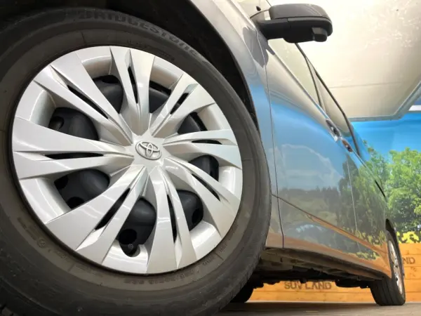 2023 Toyota Noah — photo 9 | Tuminion Kenya