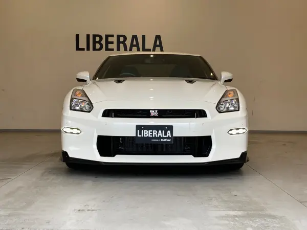 Nissan GT-R 3.8 Premium Edition 4WD — photo 9