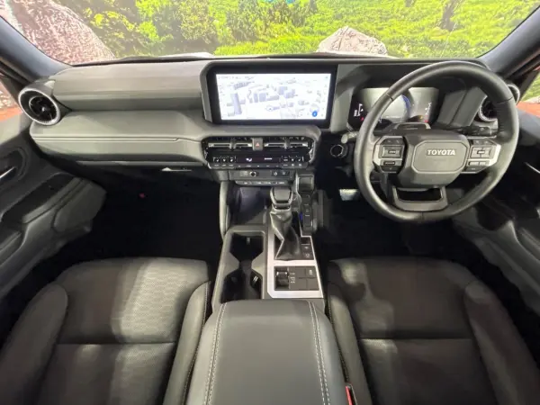 2025 Land Cruiser 250 — photo 2 | Tuminion Kenya