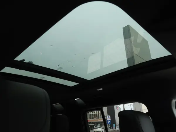 2021 Landrover Defender — photo 3