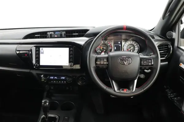 2024 Toyota Hilux — photo 7 | Tuminion Kenya
