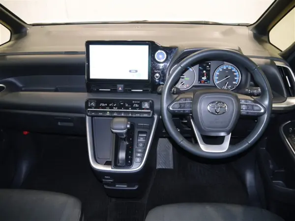 Toyota Noah 1.8 Hybrid S-G E-Four 4WD — photo 7