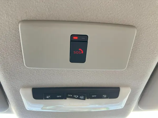 Nissan Note 1.2 X 9th Gen Nissan Connect Navi & All-Around M ProPilot SOS Call ETC2.0 Front/Rear Drive Recorder Wireless Charger USB HDMI Collision Mitigation Pedal Misapplication Prevention Lane Keep Assist Non-Smoking Nissan Wide Warranty 2 Years (Vivid Blue/Super Black) — photo 8