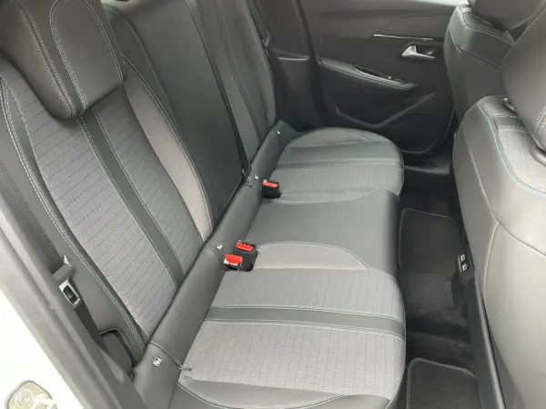 2021 Peugeot 208 — photo 9 | Tuminion Kenya