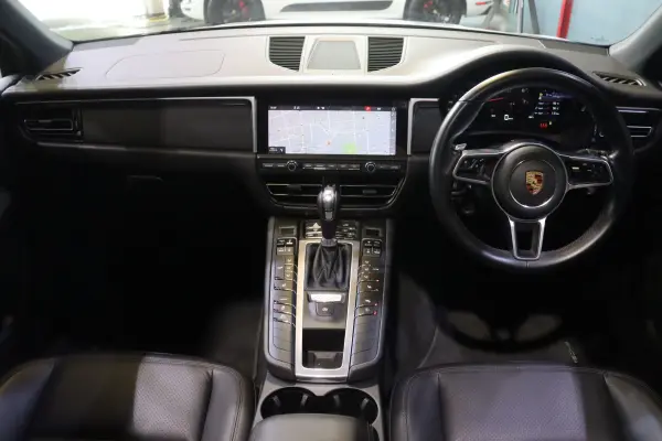 2019 Porsche Macan — photo 3