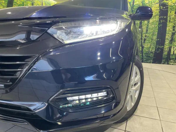 Honda Vezel 1.5 Hybrid Z Honda Sensing 4WD — photo 8
