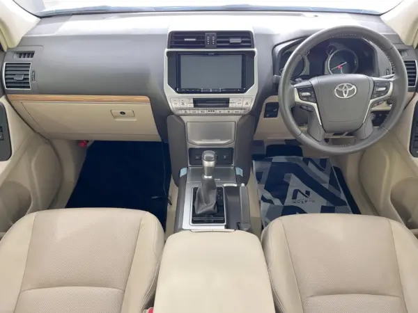 2023 Toyota Landcruiser Prado — photo 2