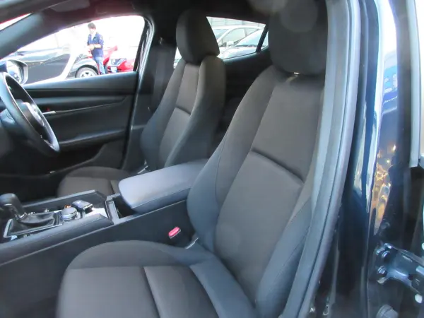 2023 Mazda 3 Fastback — photo 8 | Tuminion Kenya