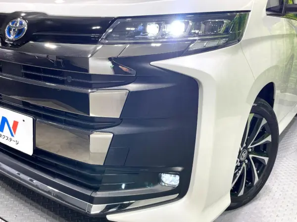 2023 Toyota Noah — photo 9 | Tuminion Kenya