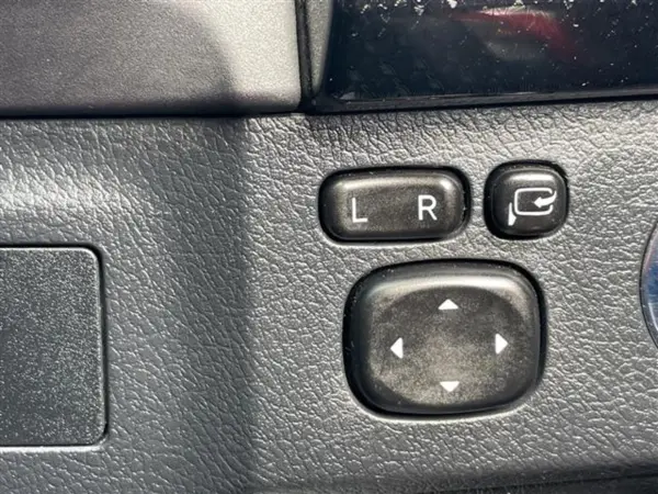 2016 Toyota Mark  X — photo 8 | Tuminion Kenya