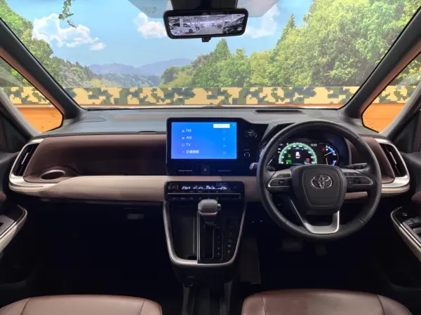 2023 Toyota Noah — photo 2 | Tuminion Kenya