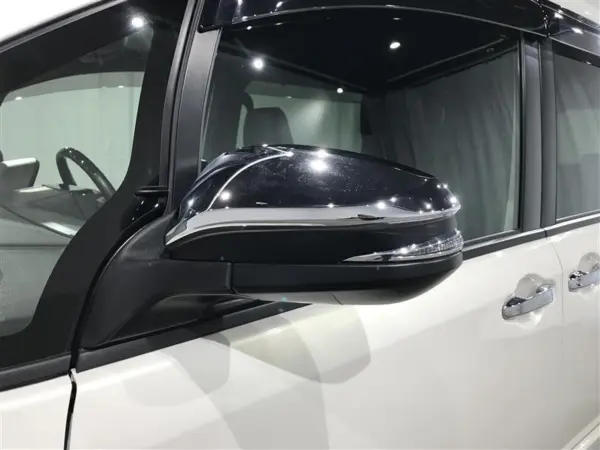 Toyota Noah Si WxB3 Collision Mitigation & Aftermarket 9-inch Navi & Backup Camera & ETC & 1-Year Warranty (White Pearl) — photo 9