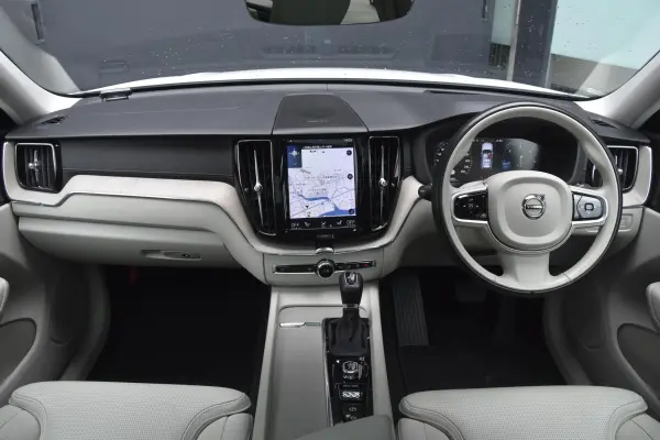 Volvo XC60 D4 AWD Inscription Diesel Turbo 4WD — thumbnail 1