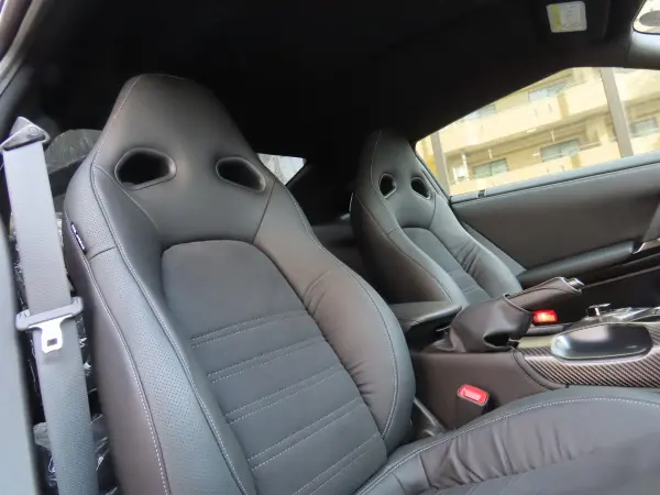 Nissan GT-R 3.8 Pure Edition 4WD Final Model 25 Model 1 Owner Wangan Blue Titanium Alloy Exhaust Leather Suede Seats Genuine Floor Mats Privacy Glass Thatcham Anti-Theft System Genuine RAYS Forged 20-Inch Wheels Non-Smoker (Wangan Blue 4-Coat Multi-Flex PM) — photo 8