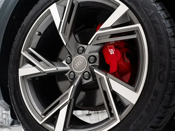2021 Audi Q5 — photo 2 | Tuminion Kenya