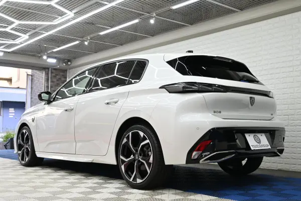 2023 Peugeot 308 — photo 2