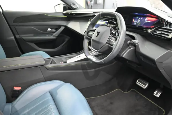 2023 Peugeot 308 — photo 3