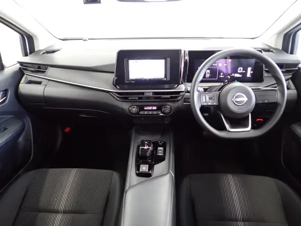 Nissan Note 1.2 X 7-inch Navigation, Backup Camera, Collision Mitigation Brake, Lane Keep Alert, Pedal Misapplication Prevention, LED Headlights, Obstacle Sensor, Smart Key, ETC, Bluetooth, CD, USB, Auto High Beam, Push Start (Pure White Pearl 3-Coat Pearl) — photo 8