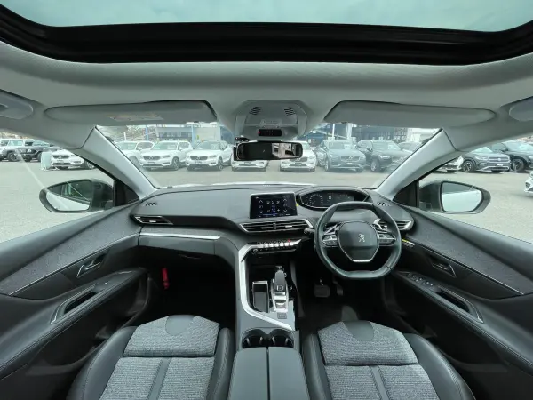 2019 Peugeot 5008 — photo 2
