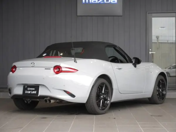 2025 Mazda Roadster — photo 3