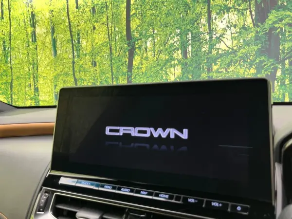 2021 Toyota Crown — photo 7 | Tuminion Kenya