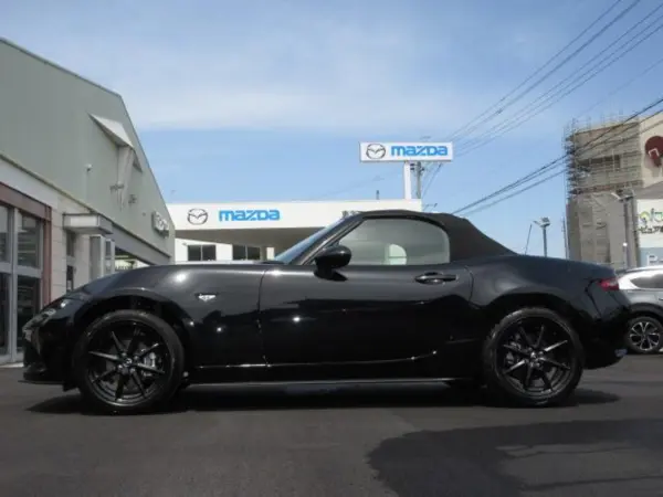 2025 Mazda Roadster — photo 3