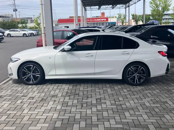 2024 Bmw 3 Series — photo 3 | Tuminion Kenya
