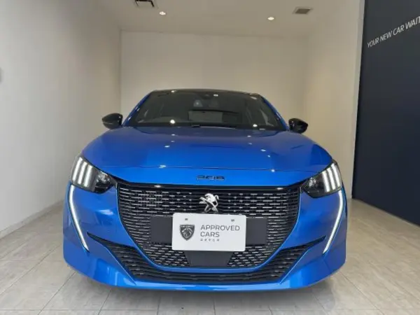 2023 Peugeot 208 — photo 2